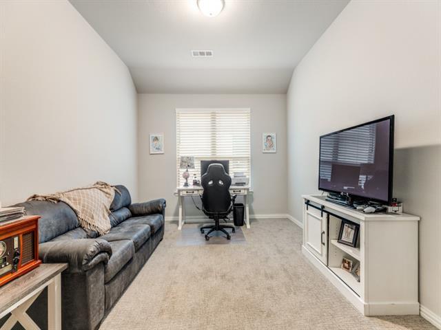 Building Photo - 1608 Carnation St