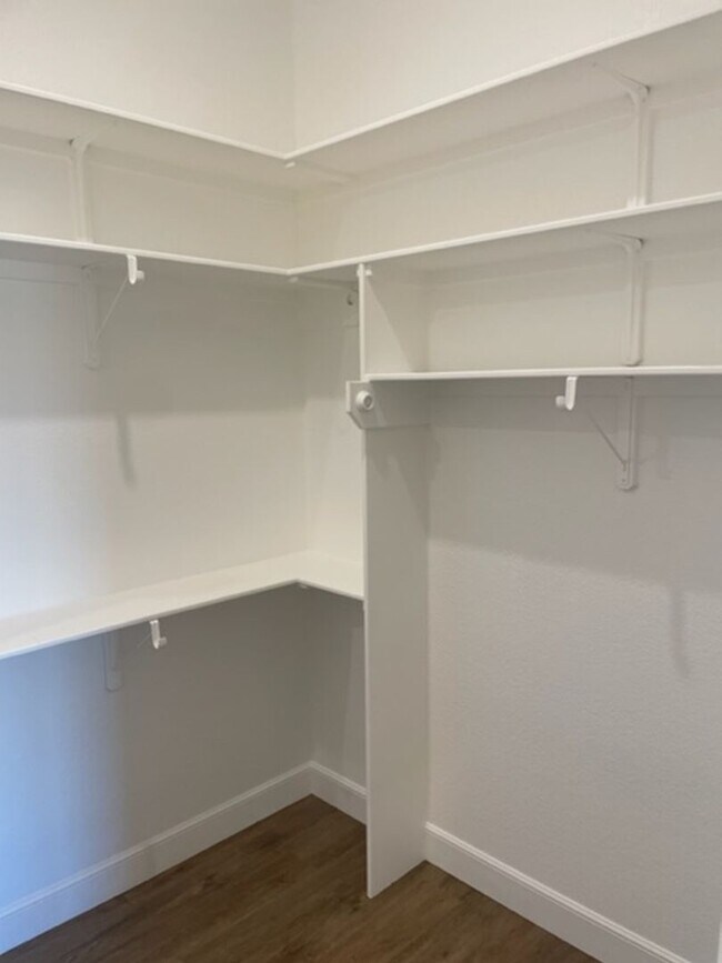 Building Photo - 7328 Mountain View Rd