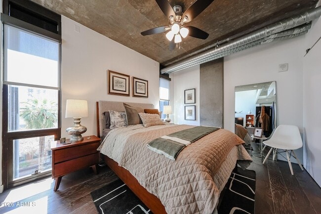 Building Photo - 100 W Portland St