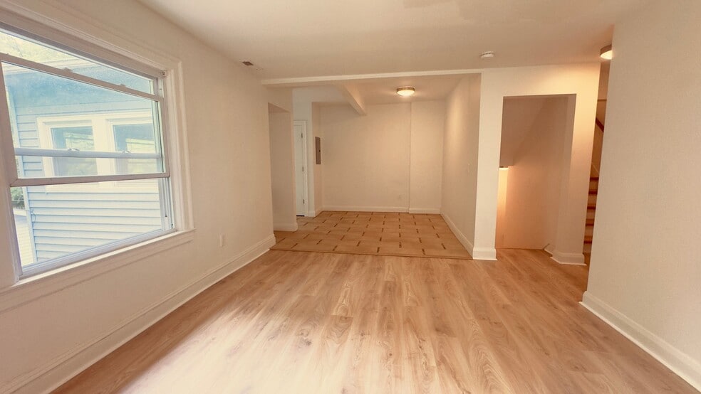 Building Photo - 2434 Overlook Rd