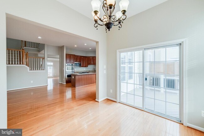 Building Photo - 22072 Avonworth Square