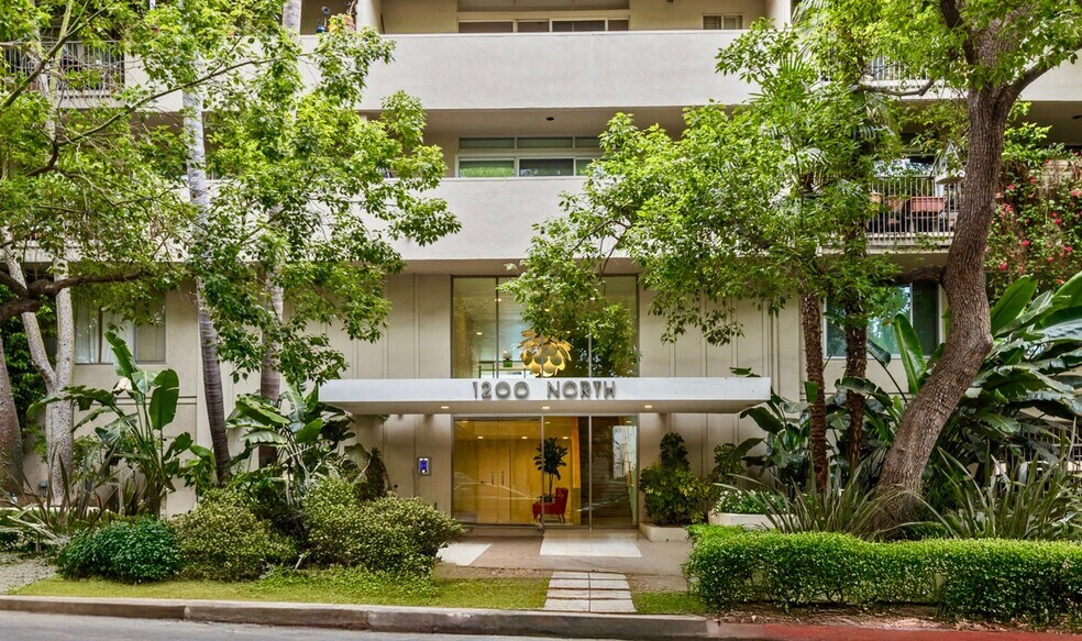 Building Photo - 1200 N Flores St