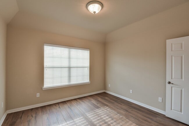 Building Photo - NICE 3 BEDROOM PATIO HOME LOCATED IN COTTONWOOD CREEK!