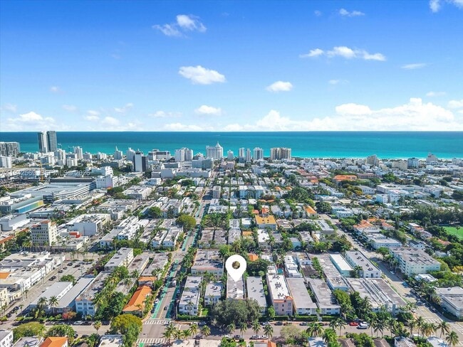 Building Photo - 1559 Michigan Ave