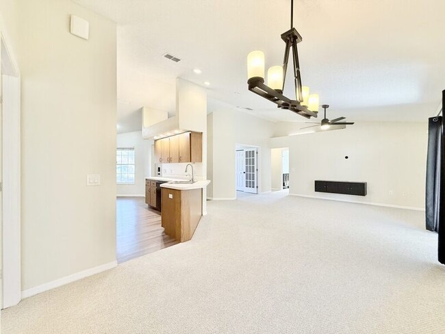 Building Photo - 2610 Sundance Ct