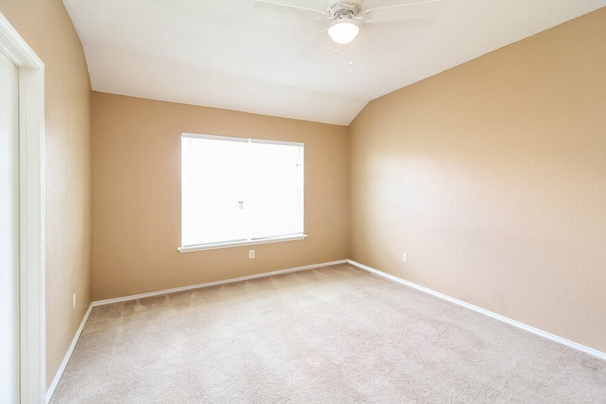 Building Photo - 3612 Garden Springs Dr