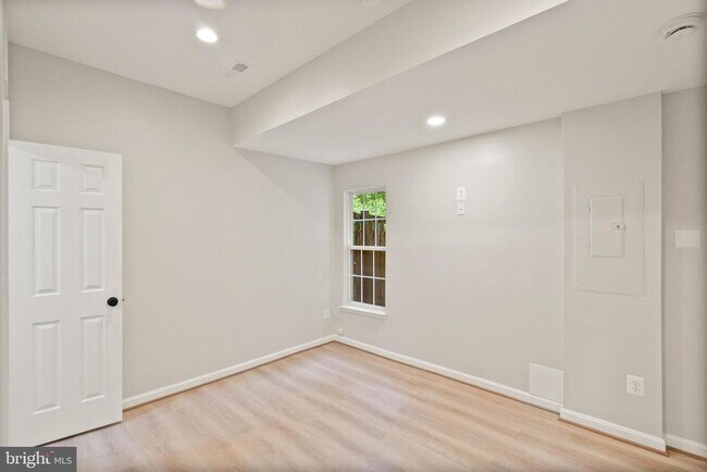 Building Photo - 12527 Heykens Ln