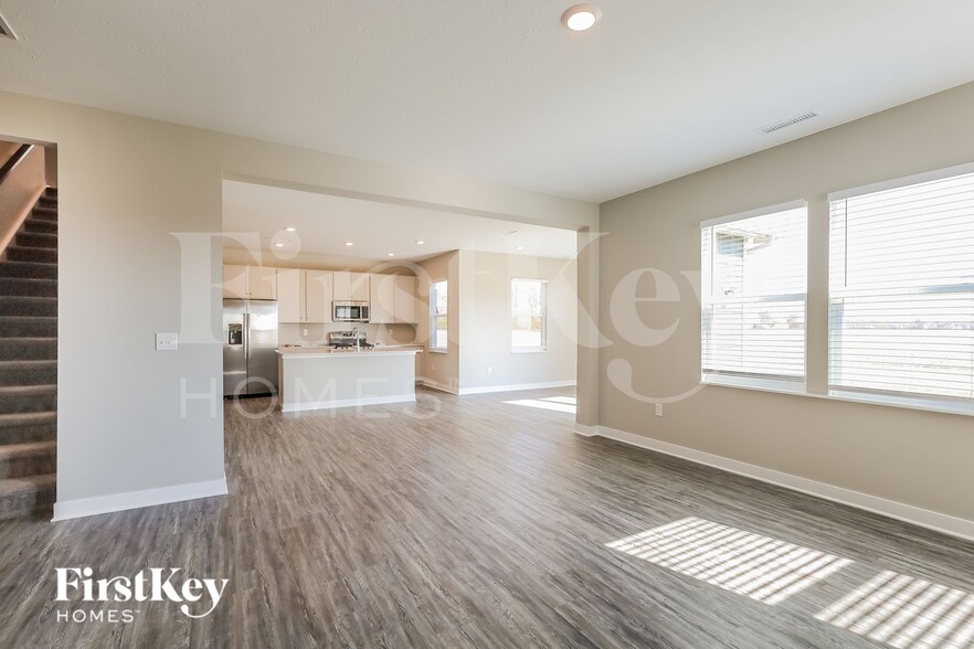 Building Photo - 2344 S Carlota Dr