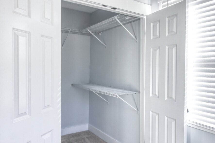 Building Photo - 515 flint st