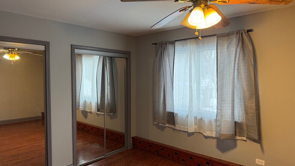 Building Photo - 9S060 Lake Dr