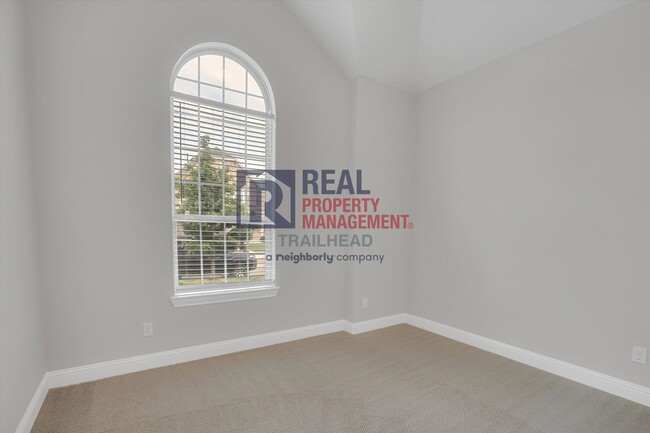 Building Photo - Spacious Home with Office & Media Room in Tavolo Park