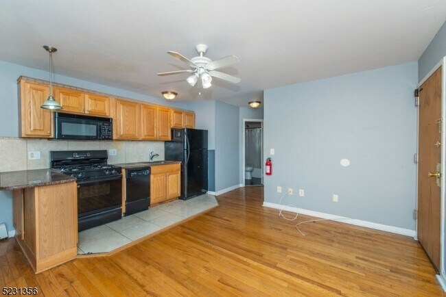 Building Photo - 101 N Beverwyck Rd