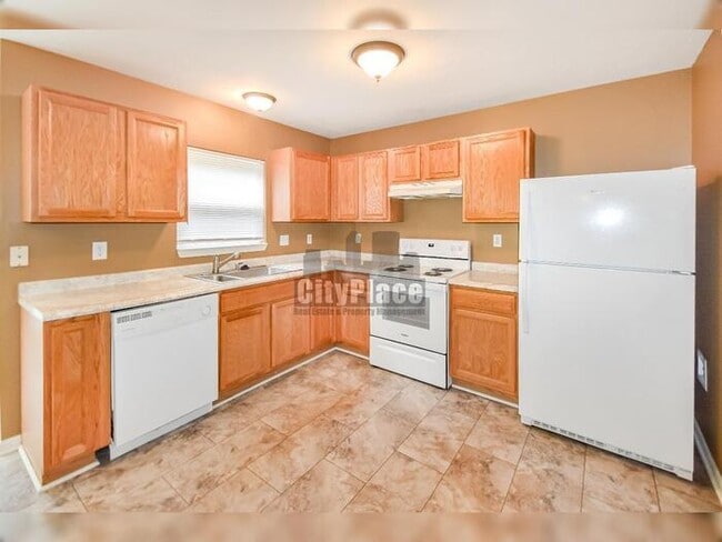 Building Photo - 4324 Blue Spruce Ct