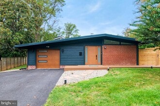 Building Photo - 3304 Brandy Ct