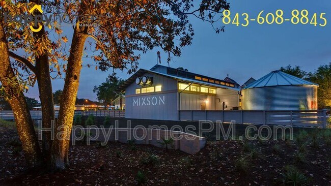 Building Photo - 1715 Indy Dr