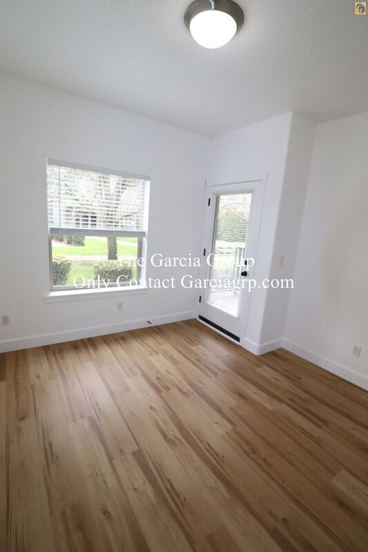 Building Photo - 765 NE Adwick Dr