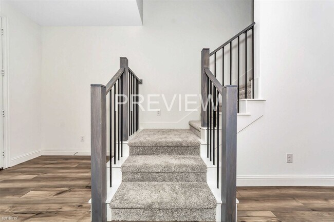 Building Photo - 3 br, 2.5 bath Townhome - 4413 Union Street