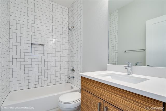 Building Photo - 3312 W 17th Ave