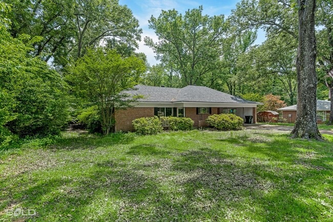 Building Photo - 6119 Bradford Dr