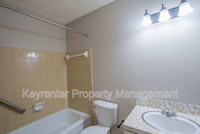 Building Photo - 6119 S Troost Ave