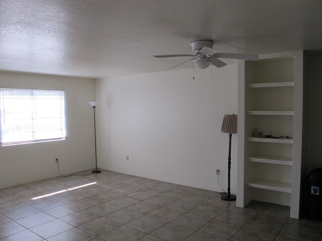 Building Photo - 1620 N Fremont Ave