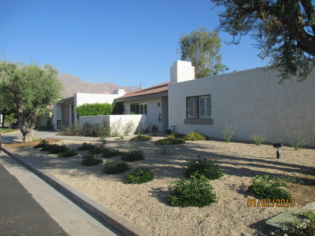 Building Photo - 2156 N Sunshine Cir