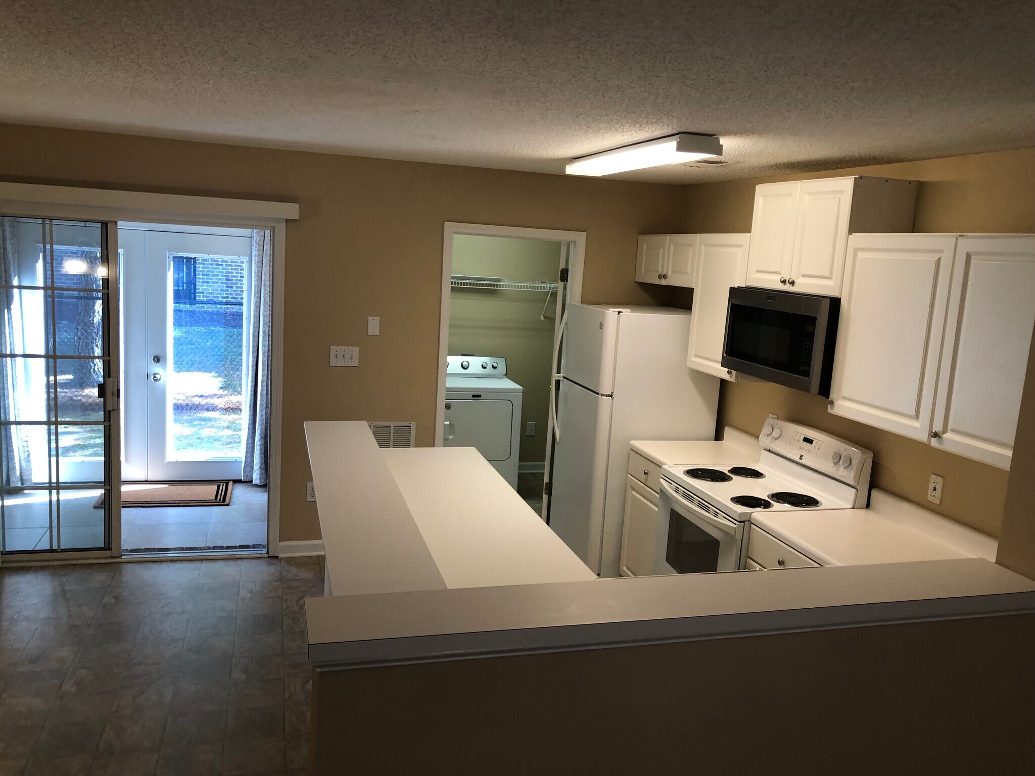 Building Photo - 6716 Bryant St