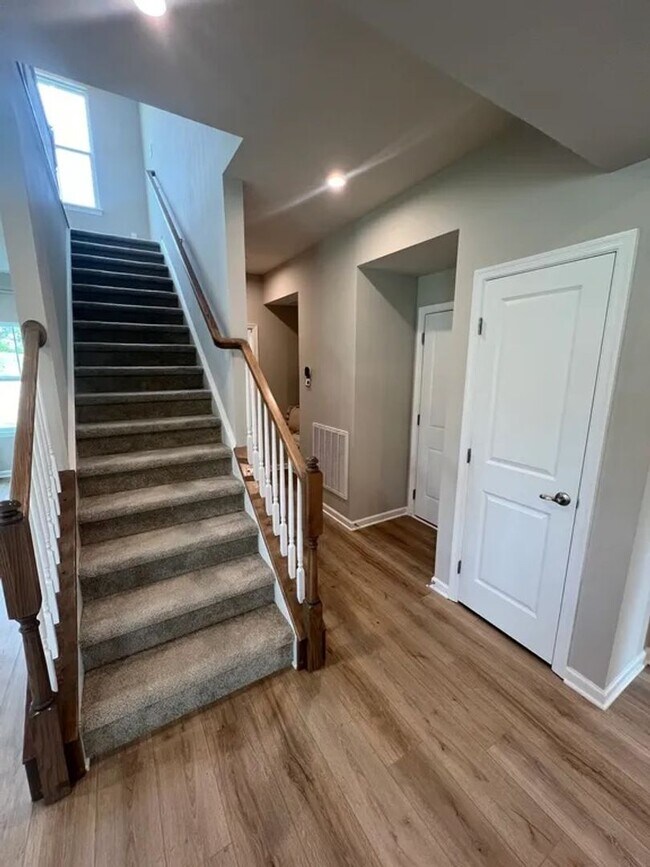 Building Photo - New 3BR Home in Antioch