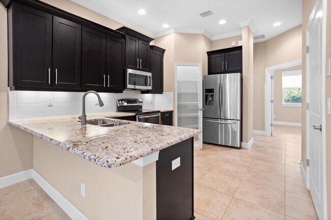 Building Photo - 5912 Anchorage Way S