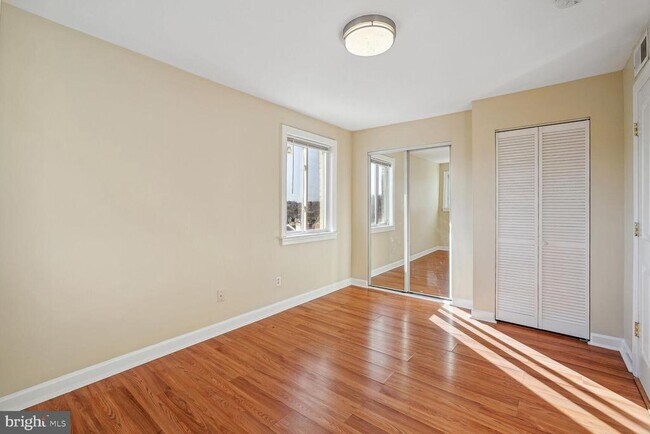 Building Photo - 713 Brandywine St SE