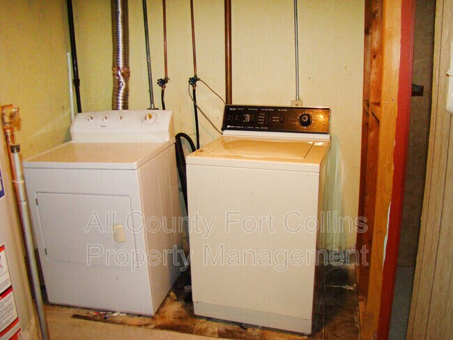 Building Photo - 1208 Baker St