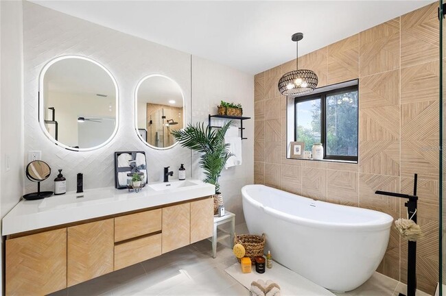 Building Photo - 4412 W Trilby Ave