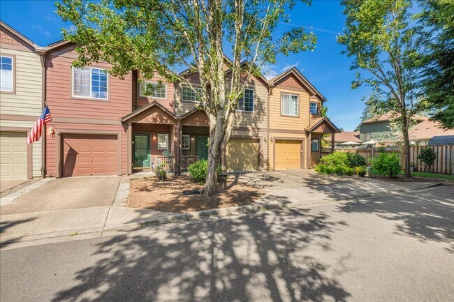 Building Photo - Crisp, Updated Townhome Near Nike & Shopping