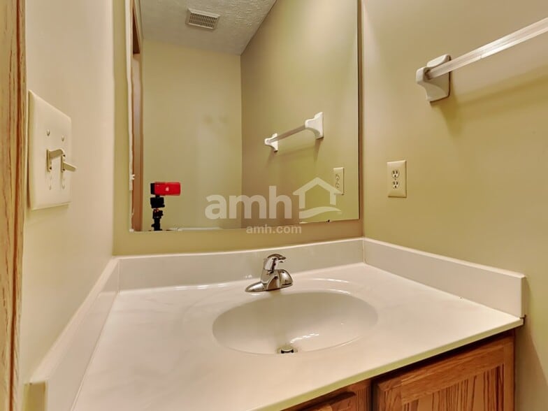 Building Photo - 1363 Wild Horse Dr