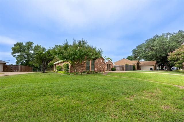 Building Photo - 1105 Bayshore Dr