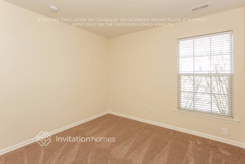 Building Photo - 5519 Bentgrass Run Dr
