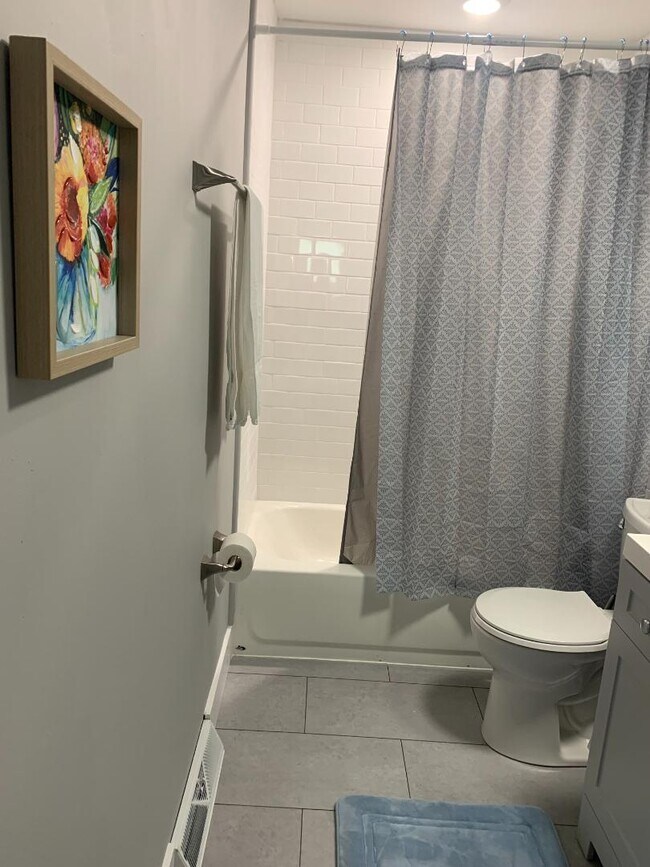 Building Photo - 2508 Braemore Rd