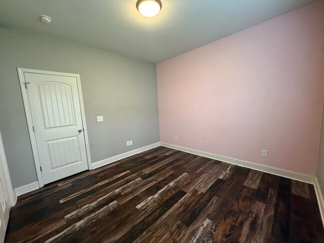 Building Photo - Nice 3/2 House with Bonus in Shannon- $2,850