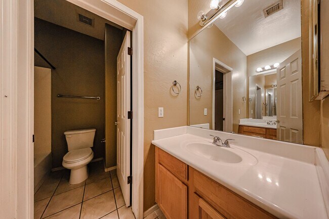 Building Photo - Charming 4BD, 2BA home in Chandler!