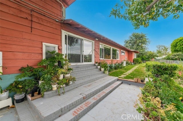 Building Photo - 2832 E Farview Ln