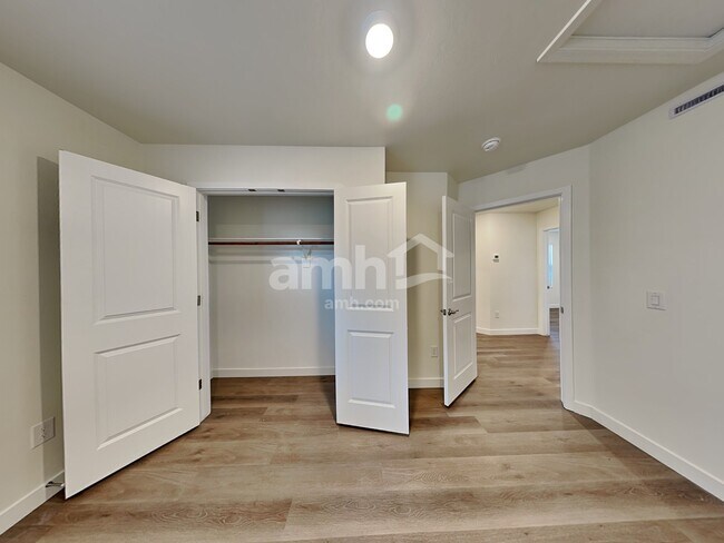 Building Photo - 6530 E Paseo Baranda