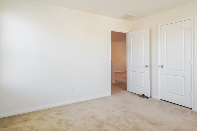 Building Photo - 16603 Live Oak Canyon Dr