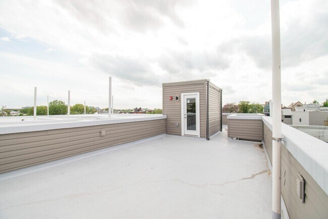 Building Photo - 1206 N 24th St