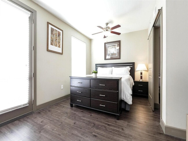 Building Photo - 15600 Dallas Pkwy