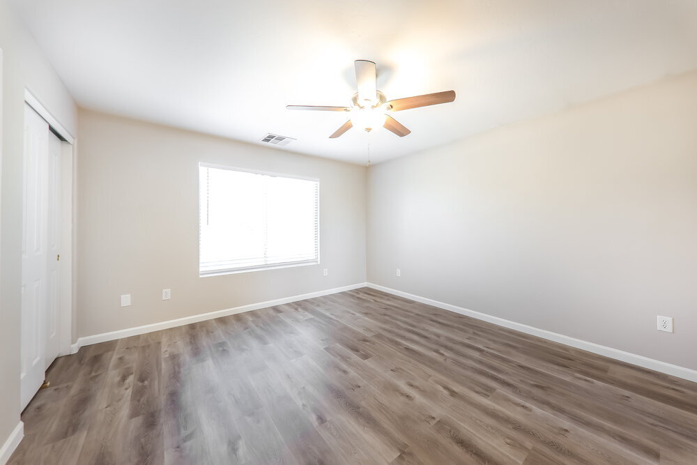 Building Photo - 1306 S 119th Dr