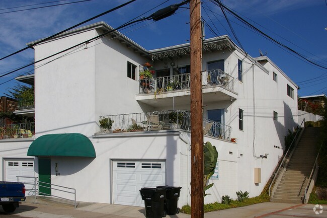Building Photo - 2801-2807 Columbia St