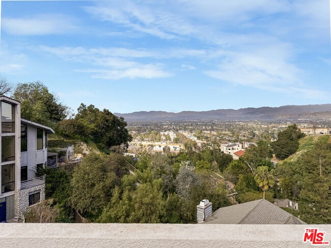 Building Photo - 4110 Vanetta Pl