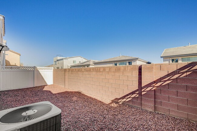 Building Photo - SOUTHWEST LAS VEGAS SINGLE FAMILY HOME IN ...