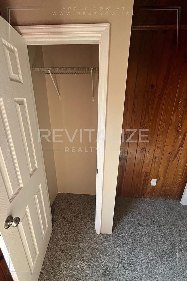 Building Photo - 466 Bayshore Duplex Unit A