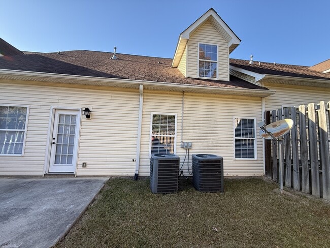 Building Photo - 4304 E Barcelona Way